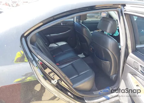 2011 Hyundai Genesis 4.6 z USA, uszkodzony, nr VIN KMHGC4DF0BU131917